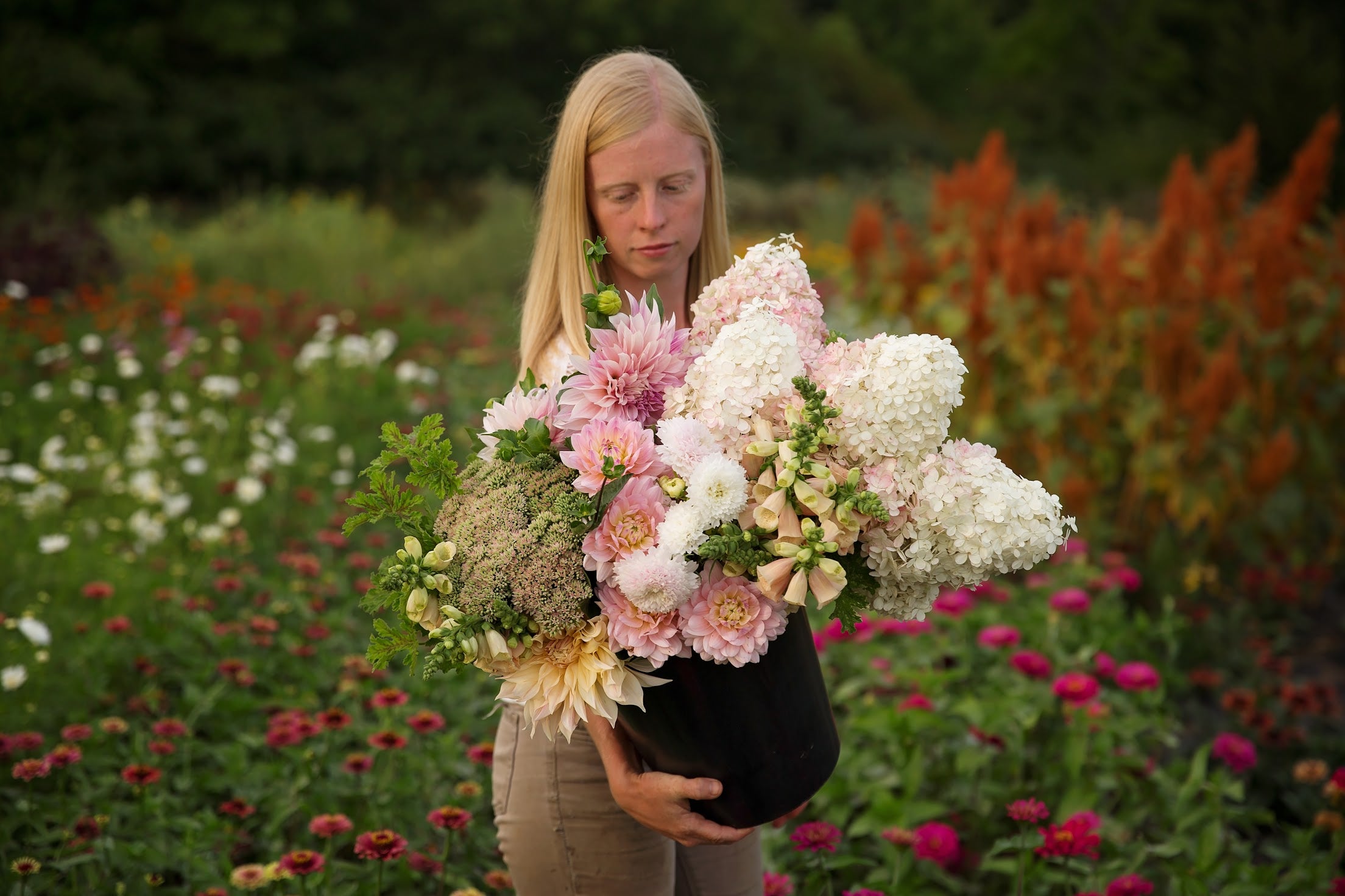 Bulk DIY Bucket of Blooms: Custom Colour Palette