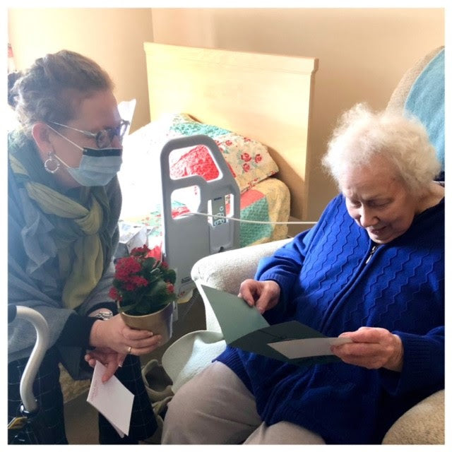 Sponsor a plant for a resident in Long Term Care: Our Community Christmas Gifting Program